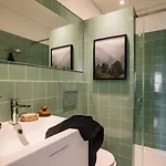 Sabarros - 2 Bedrooms In Alvalade 公寓 *