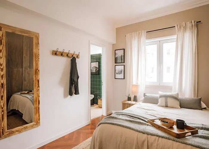 Lägenhet Sabarros - 2 Bedrooms In Alvalade *