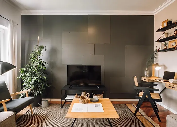 Sabarros - 2 Bedrooms In Alvalade Lägenhet *