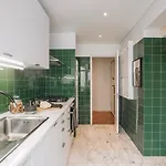 Sabarros - 2 Bedrooms In Alvalade Apartment Lisbon