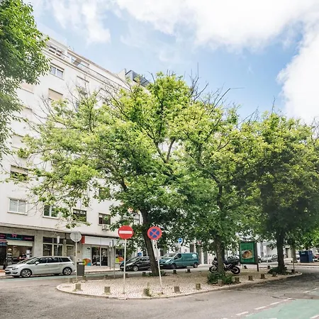 Daire Sabarros - 2 Bedrooms In Alvalade