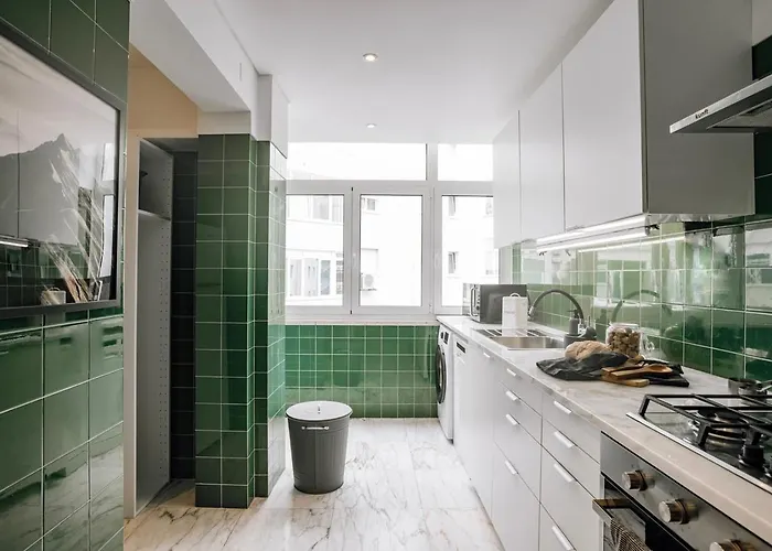 Sabarros - 2 Bedrooms In Alvalade